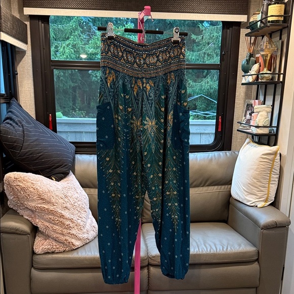 Elegant Teal and Gold Women's Joggers XL - Picture 1 of 7